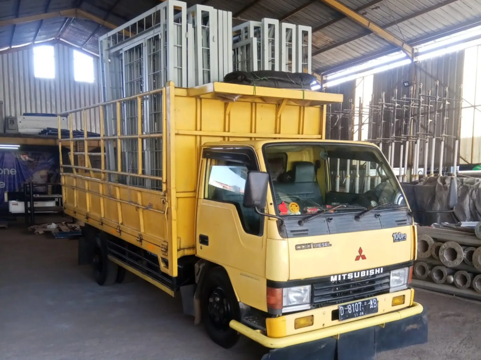 Delisa Express Sewa Truk Engkel Profesional